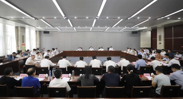 刘文华主持召开十二届市委全面依法治市委员会第三次会议